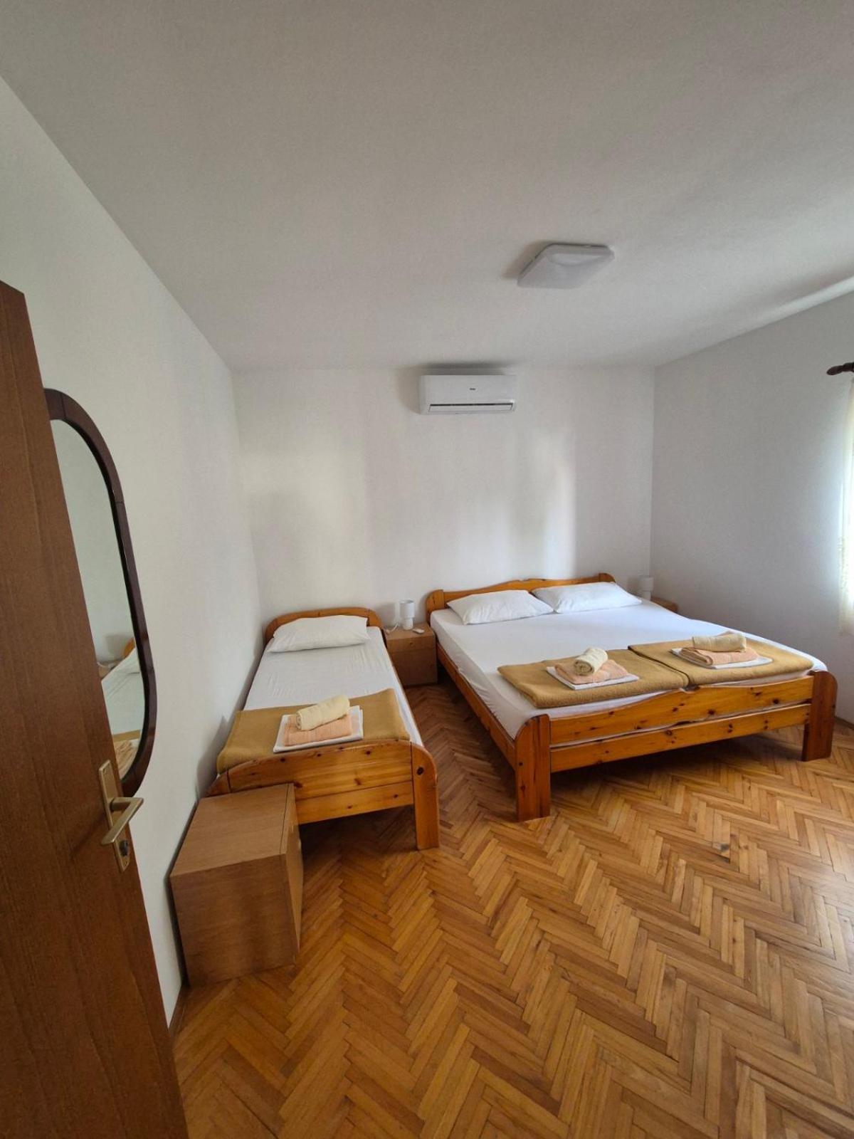 Apartmani Mazzarolli Jadranovo Zewnętrze zdjęcie