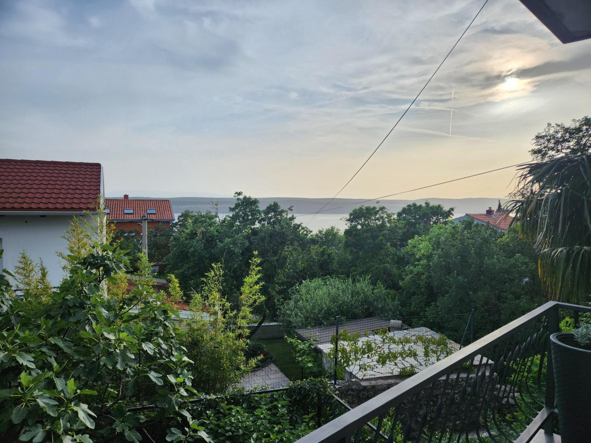 Apartmani Mazzarolli Jadranovo Zewnętrze zdjęcie
